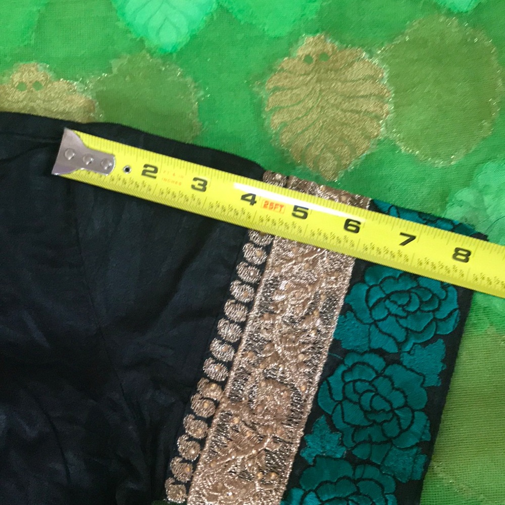 ❗️SALE❗️Saree - Picture 2 of 7